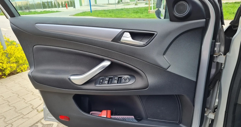 Ford Mondeo cena 23000 przebieg: 266463, rok produkcji 2011 z Wrocław małe 232